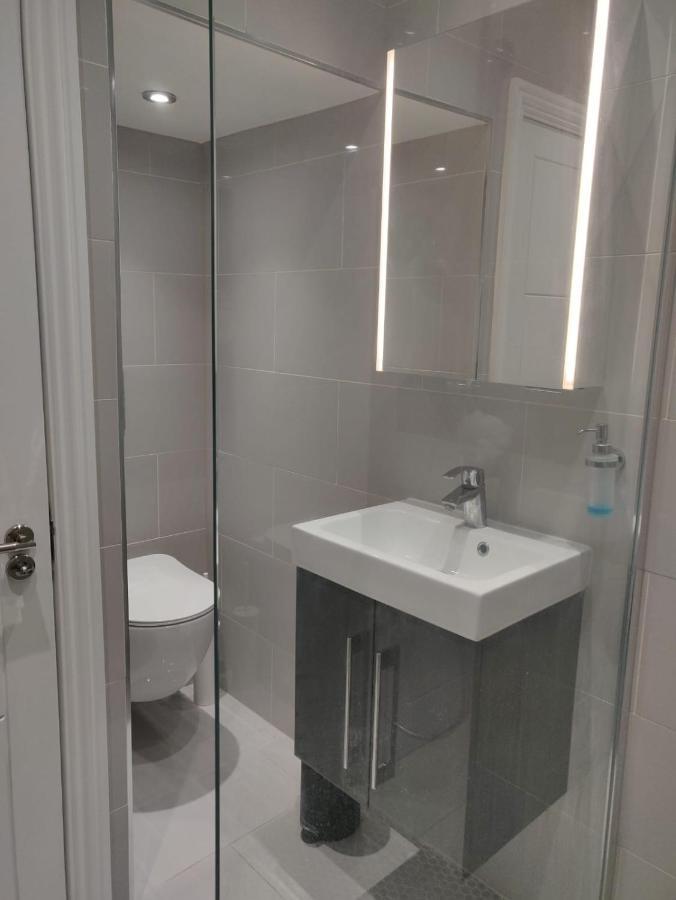 Stunning Double Room In Harrow Wembley - Khoob House لندن المظهر الخارجي الصورة